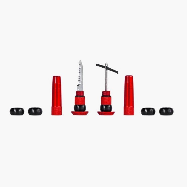 ТАПИ ЗА КОРМИЛО MUC-OFF STEALTH TUBELESS PLUGS RED